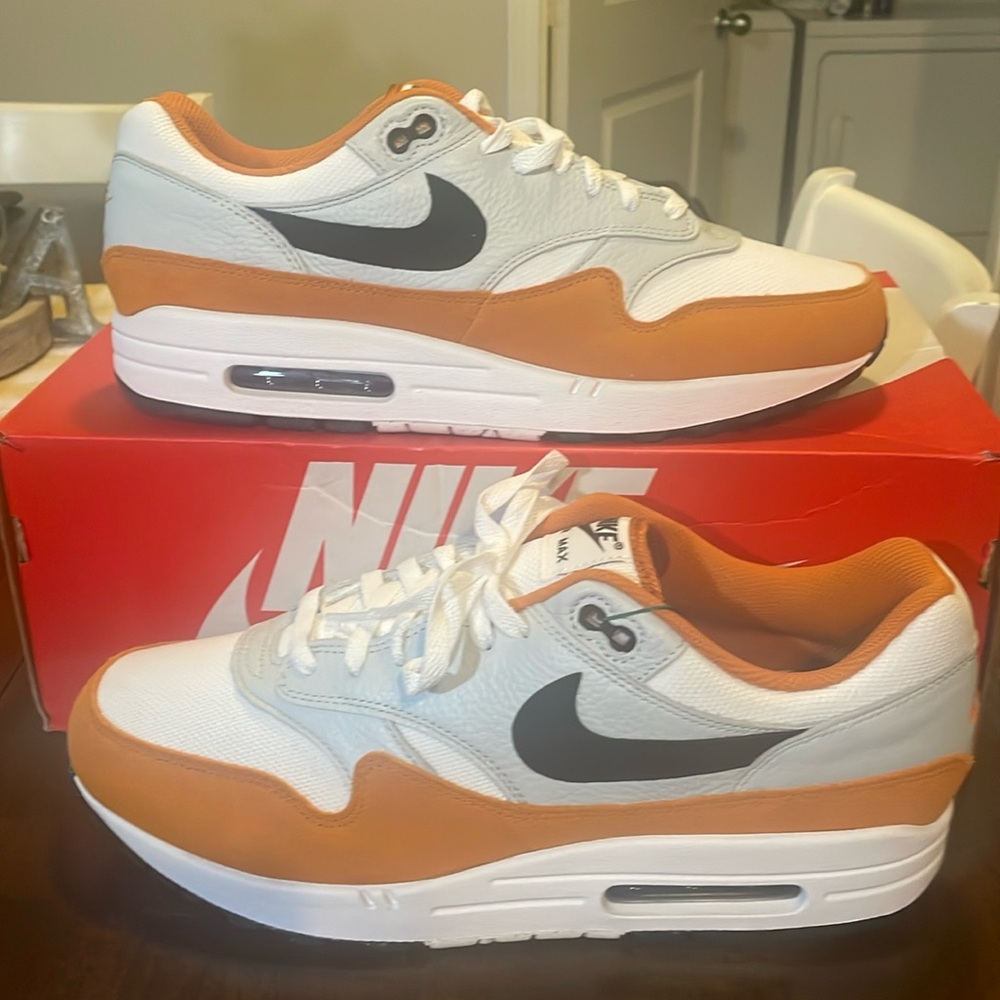 Nike Air Max 1 Size 12.5 “Monarch”